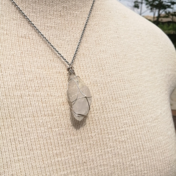 Natural pink Quartz pendant - Picture 1 of 4